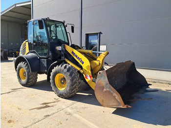 Chargeuse sur pneus KOMATSU WA100