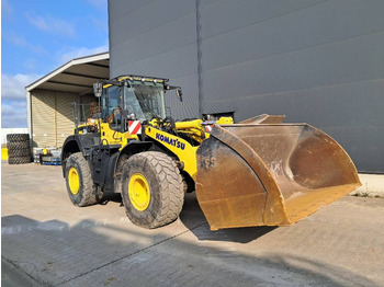 Chargeuse sur pneus KOMATSU WA380-8