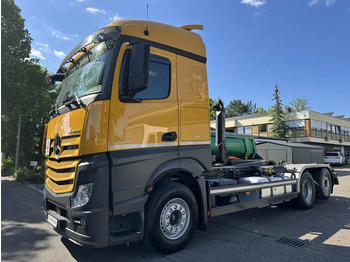 Camion ampliroll MERCEDES-BENZ Actros 2645