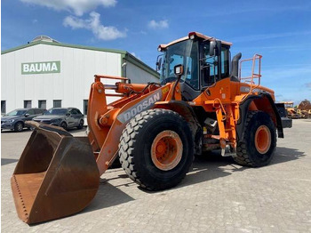 Chargeuse sur pneus DOOSAN DL300