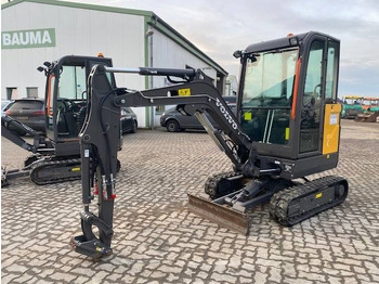 Mini pelle VOLVO EC20E