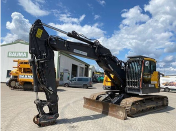 Pelle sur chenille VOLVO ECR235EL