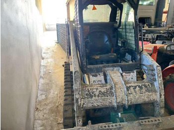 Chargeuse compacte sur chenilles BOBCAT