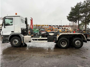 Camion ampliroll Mercedes ACTROS 2544: photos 4