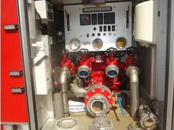 Camion de pompier MAN LE 220C GODIVA POMP 2000 LITER TANK,MANUAL GEARBOX: photos 5 Camion de pompier MAN LE 220C GODIVA POMP 2000 LITER TANK,MANUAL GEARBOX: photos 5