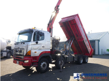 Camion grue HINO