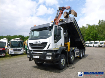 Camion grue IVECO Trakker
