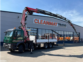 Camion grue IVECO Trakker