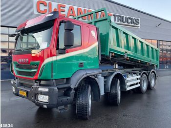 Camion benne IVECO Trakker
