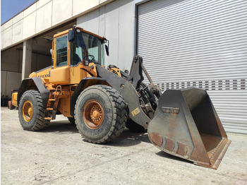 Chargeuse sur pneus VOLVO L90E: photos 3