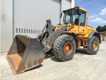 Chargeuse sur pneus VOLVO L90