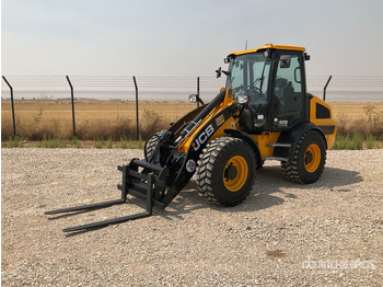 Chargeuse sur pneus JCB 409
