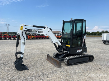 Mini pelle BOBCAT E26