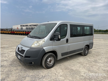 Bus PEUGEOT