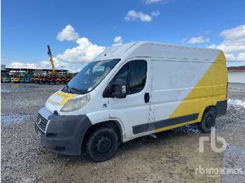 Camion fourgon FIAT Ducato