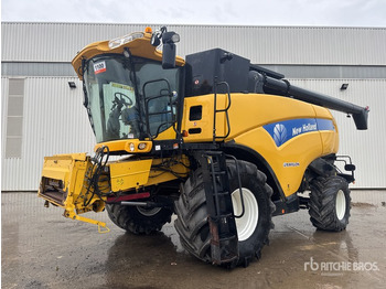 Moissonneuse-batteuse NEW HOLLAND CX series