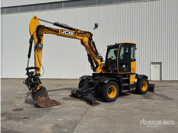 Pelle sur pneus JCB