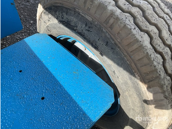 Nacelle articulée 2014 Genie Z45/25J 2WD Dual Fuel Articulating Boom Lift: photos 5