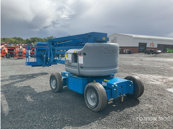 Nacelle articulée 2014 Genie Z45/25J 2WD Dual Fuel Articulating Boom Lift: photos 4
