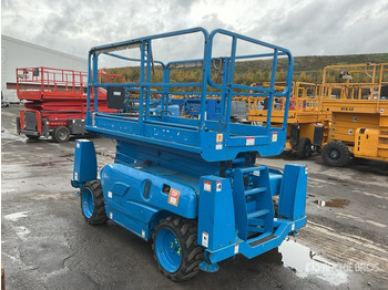 Nacelle ciseaux 2014 Haulotte Compact 12DX 4x4 Diesel Scissor Lift: photos 3