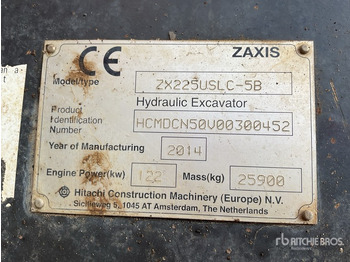 Pelle sur chenille HITACHI ZX225