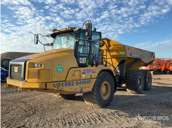 Tombereau articulé CATERPILLAR 730