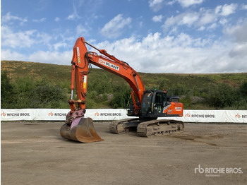 Pelle sur chenille HITACHI ZX300