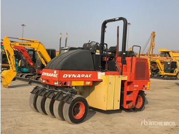 Compacteur à pneus 2004 Dynapac CP132 9 Wheel Pneumatic Roller: photos 3