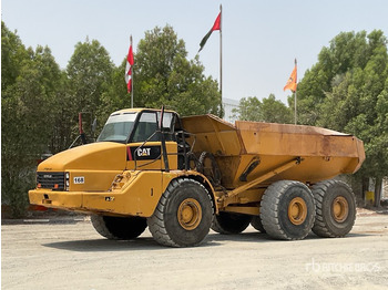 Tombereau articulé CATERPILLAR 740