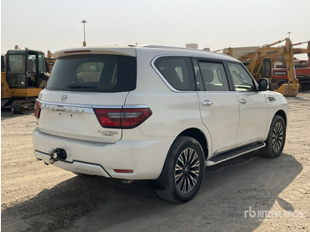 SUV 2015 Nissan Patrol Platinum 4x4 SUV: photos 3
