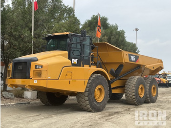 Tombereau articulé CATERPILLAR 745
