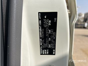 SUV 2021 Toyota Land Cruiser 76L 4x4 SUV: photos 2