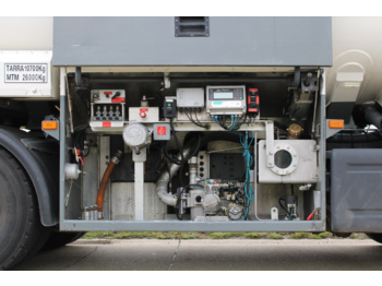 Camion citerne Scania P360: photos 2 Camion citerne Scania P360: photos 2