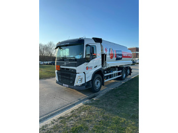 Camion citerne VOLVO FM