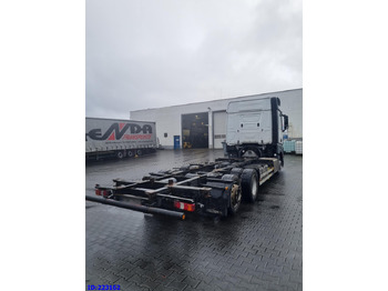 Châssis cabine MERCEDES-BENZ Actros 2542 BDF 6x2 Euro6: photos 4