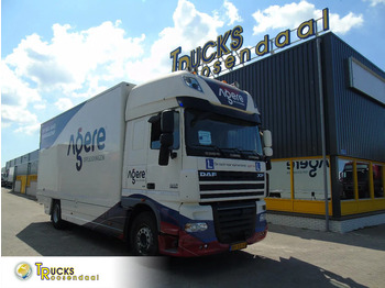 Camion fourgon DAF XF 105 460