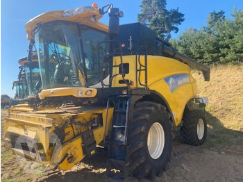 Moissonneuse-batteuse NEW HOLLAND CR980