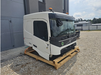 Cabine VOLVO FM5 LOW ROOF / L2 H1 / COMPLETE CAB / 2022: photos 2