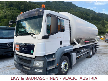 Camion citerne MAN TGS 26.360