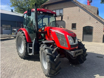 Tracteur agricole ZETOR