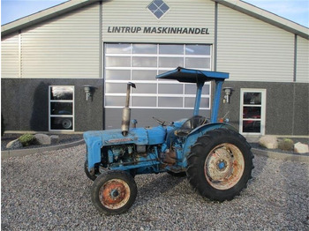 Tracteur agricole FORDSON