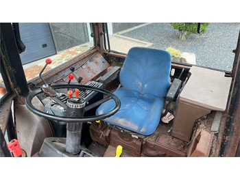 Tracteur agricole John Deere 3650 Med frontlift: photos 5 Tracteur agricole John Deere 3650 Med frontlift: photos 5