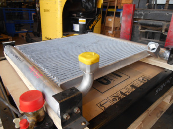 Radiateur d'huile pour Engins de chantier Kobelco YY05P00004S010 -: photos 4