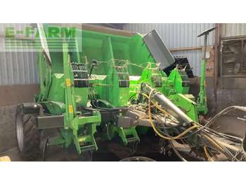 Arracheuse de pommes de terre AVR