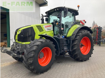 Tracteur agricole CLAAS Axion 810