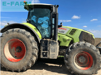 Tracteur agricole CLAAS Axion 830