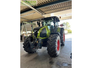 Tracteur agricole CLAAS Axion 870