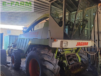 Ensileuse CLAAS Jaguar