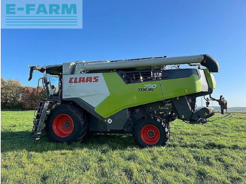 Moissonneuse-batteuse CLAAS
