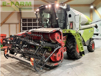 Moissonneuse-batteuse CLAAS Tucano 430